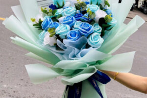 Hoa sáp bền màu mang thông điệp về tình yêu vĩnh cửu