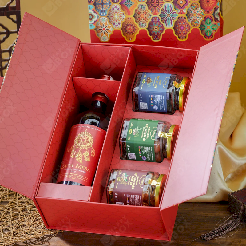 Hộp quà tổng hợp mang lại vẻ ngoài lịch sự và hoành tráng