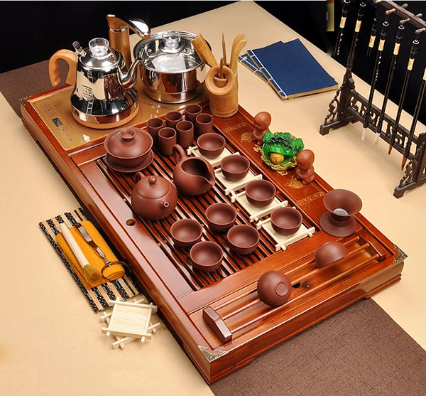 Khay trà gỗ tự nhiên toát lên vẻ đẹp cổ điển và sang trọng
