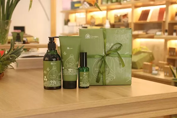 Khi mua mỹ phẩm tặng 8/3, cần chú trọng một số yếu tố