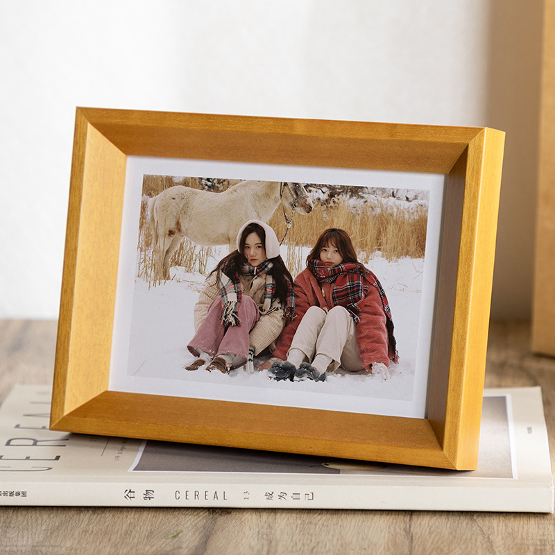 Khung ảnh để bàn lưu giữ những khoảnh khắc gia đình hạnh phúc