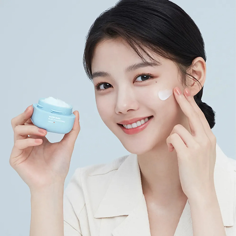 Laneige Water Bank bơm nước tức thì cho làn da khô thiếu ẩm
