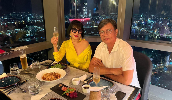 Món quà kỷ niệm ngày cưới minh chứng cho tình yêu bền vững