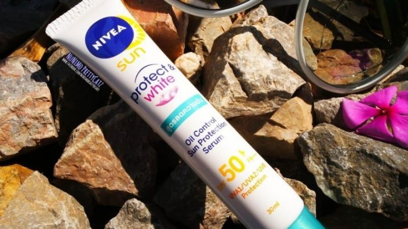 Nivea Fluid mỏng nhẹ rất an toàn cho làn da dầu dễ kích ứng