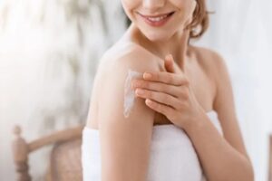 review kem dưỡng ẩm cho da khô