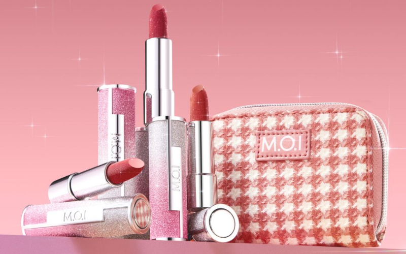 Son môi thời thượng là món quà bạn gái nào cũng yêu thích