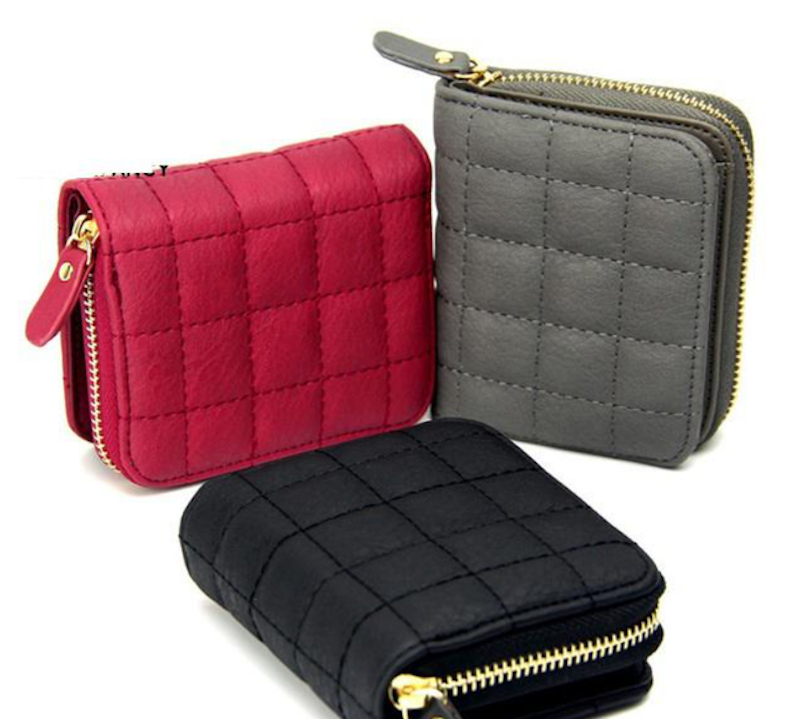 Ví da cầm tay giúp cất giữ giấy tờ vô cùng ngăn nắp