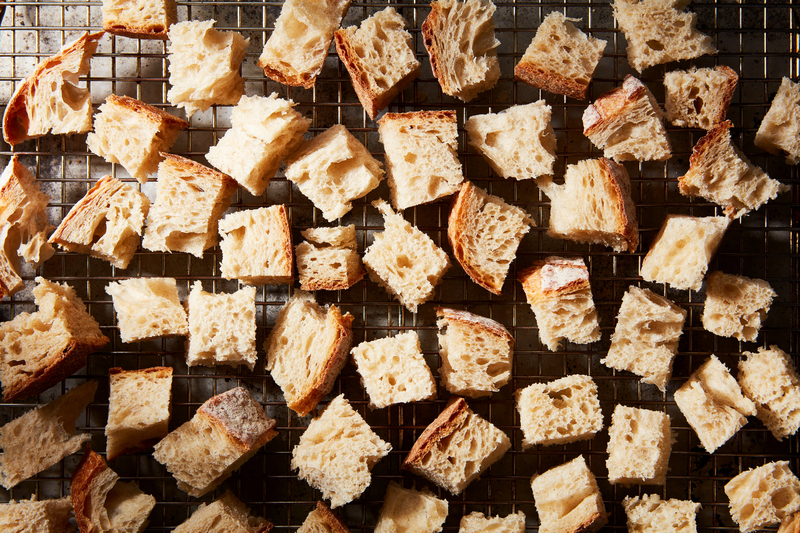 Bánh mì sấy khô có thời gian bảo quản lâu hơn bánh mì tươi