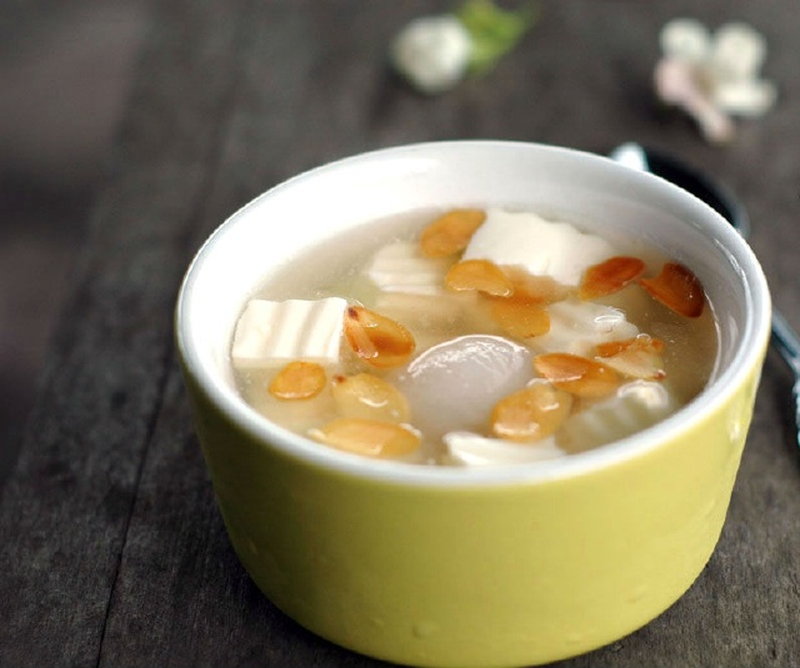 Chè khúc bạch hạnh nhân thanh mát, món tráng miệng giải nhiệt cho tiệc chay
