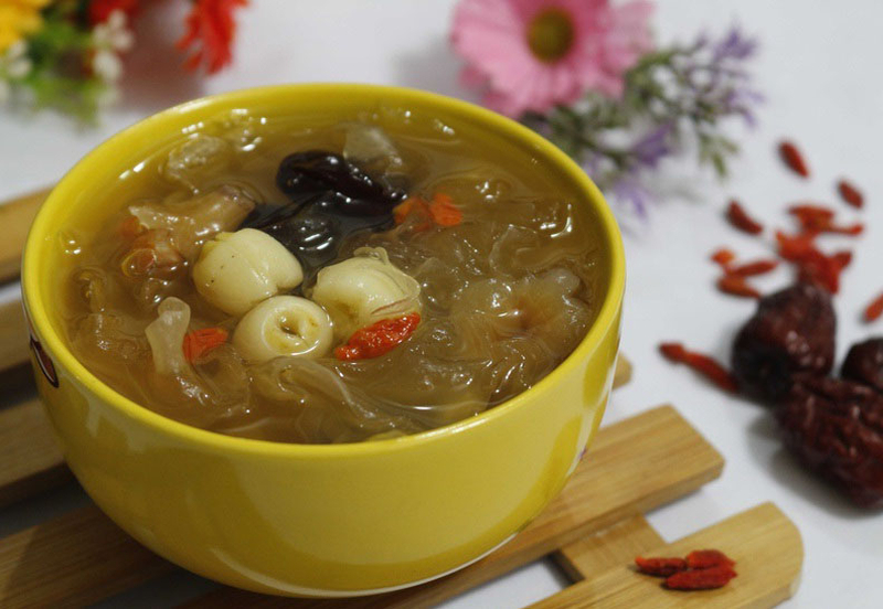 Chè ngân nhĩ giòn nhẹ, thanh nhiệt, món ngọt bổ dưỡng sau bữa tiệc chay