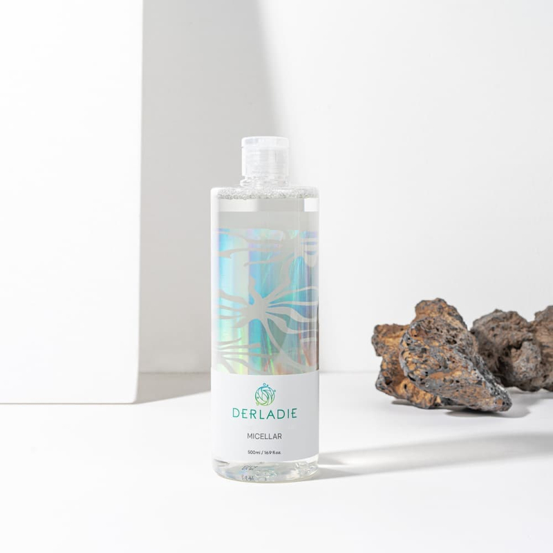 Derladie Witch Hazel xoa dịu nốt mụn viêm nhờ chiết xuất phỉ và tràm trà