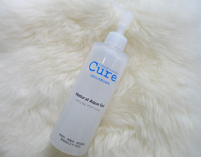 Gel tẩy tế bào chết cơ học an toàn, lành tính Cure Natural Aqua Gel của Nhật Bản.