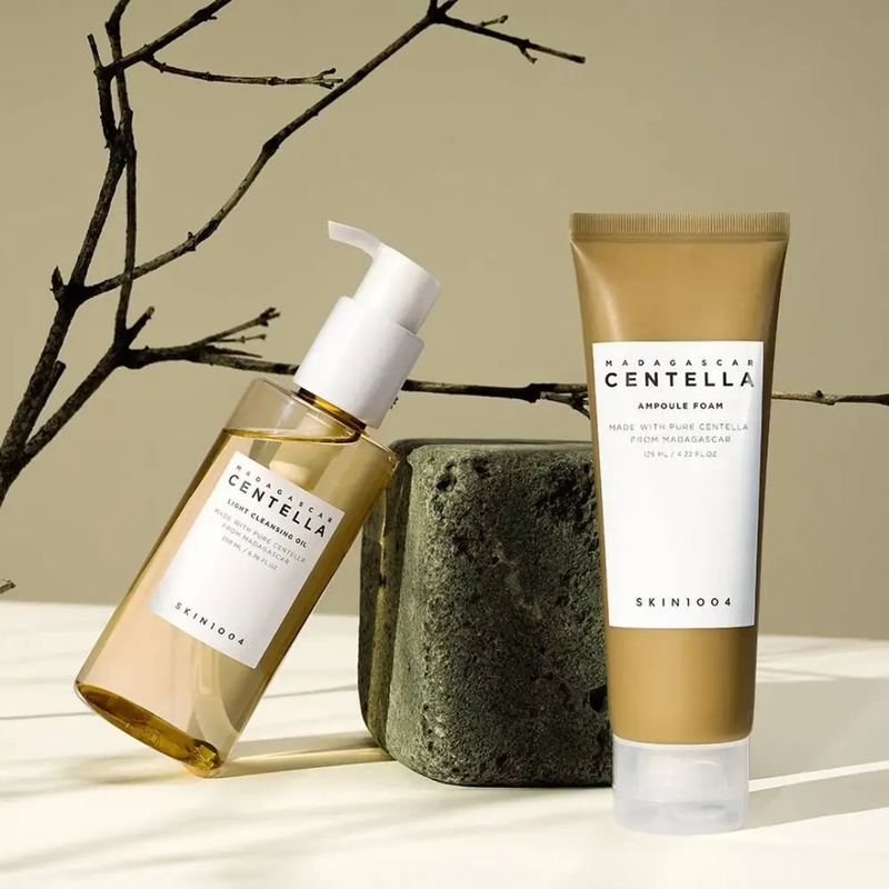 Skin1004 Madagascar làm dịu vùng mụn ửng đỏ nhờ chiết xuất rau má