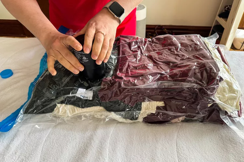 Sử dụng túi phân loại giúp hành lý luôn ngăn nắp và dễ tìm kiếm