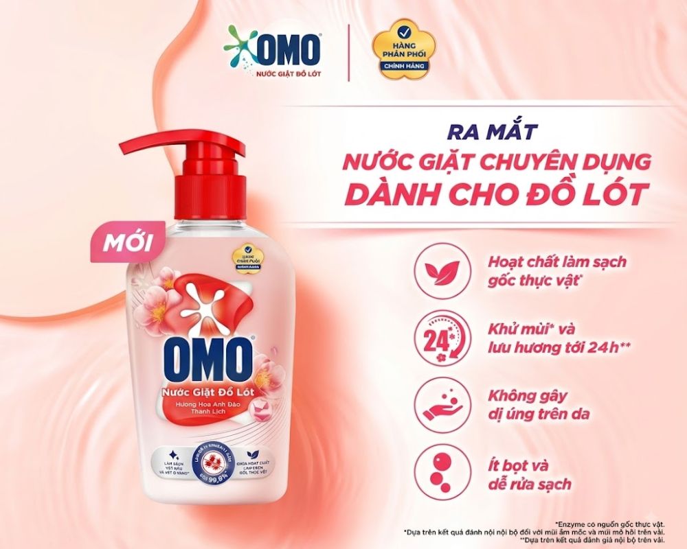 Nước giặt đồ lót OMO diệt khuẩn 99,9% hương thơm dịu nhẹ.