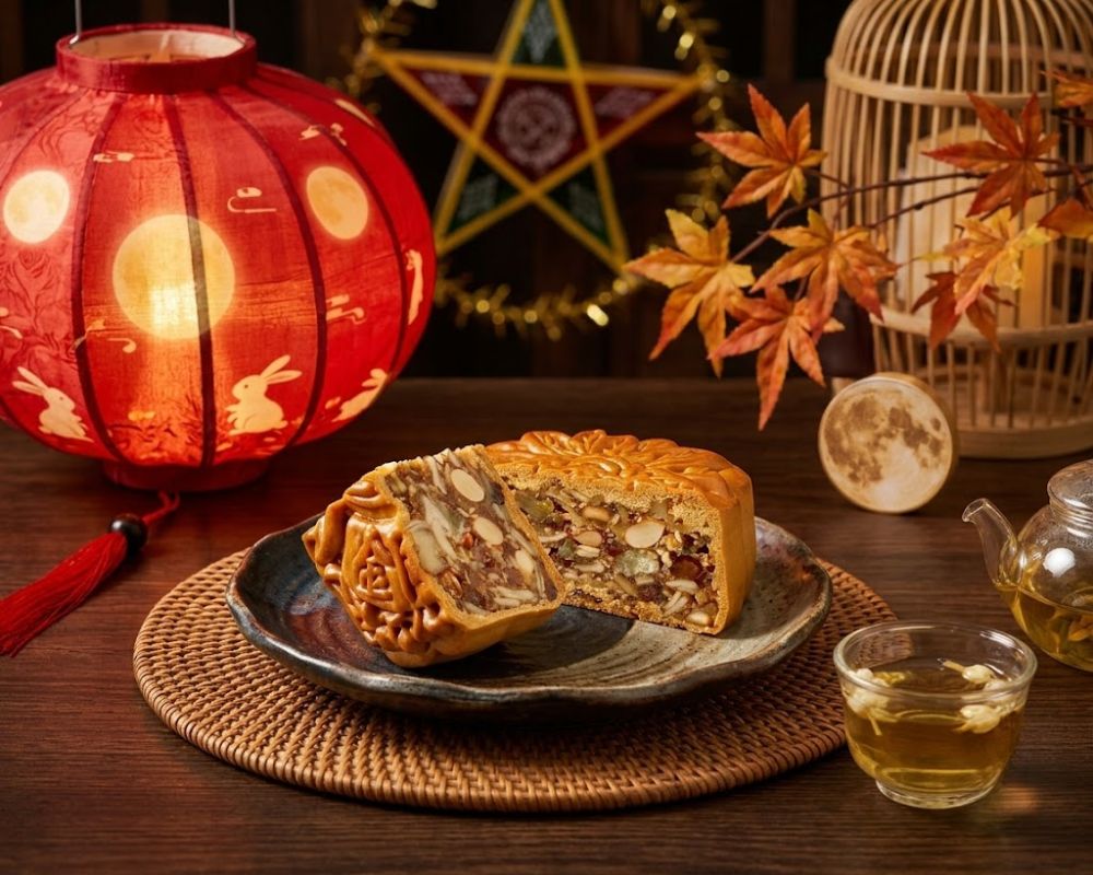Bánh trung thu thập cẩm ngũ hạt chay