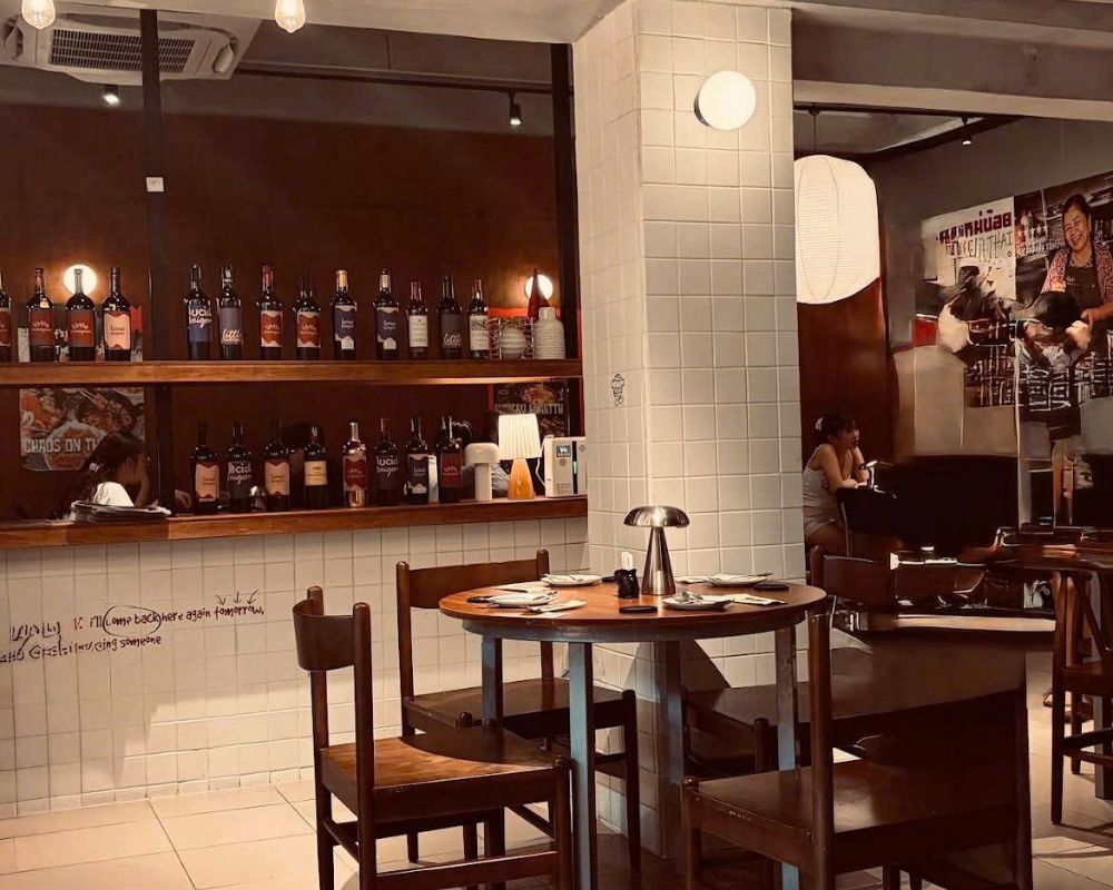 Hẹn hò vibe Thái Lan núp hẻm tại Sài Gòn
