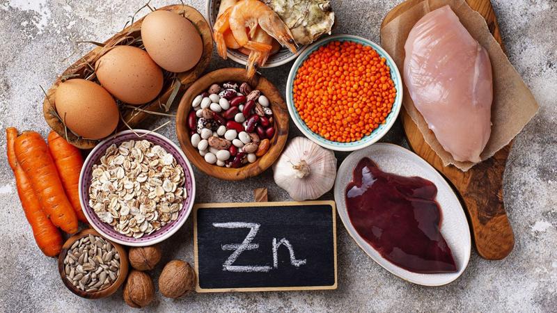 Kẽm giúp duy trì chức năng của hơn 300 enzyme