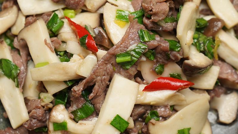 Thịt bò xào là sự kết hợp tuyệt vời giữa thịt bò mềm mại và các loại rau củ