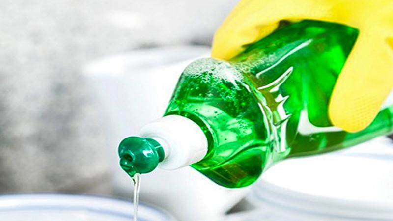 Nước rửa chén bát có thể được sử dụng hiệu quả để đuổi muỗi