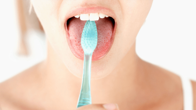 Kết hợp chải răng với việc làm sạch lưỡi