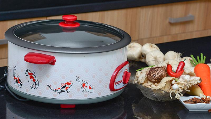 Nồi lẩu điện là một thiết bị gia đình đa năng