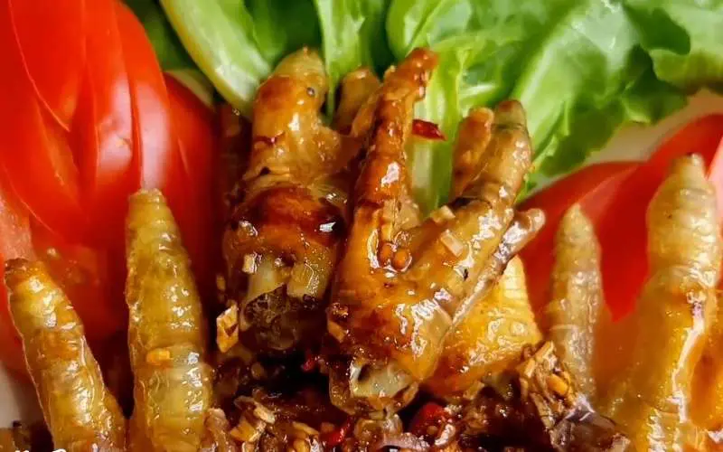 Cách làm chân gà sốt tỏi ớt ăn cực cuốn