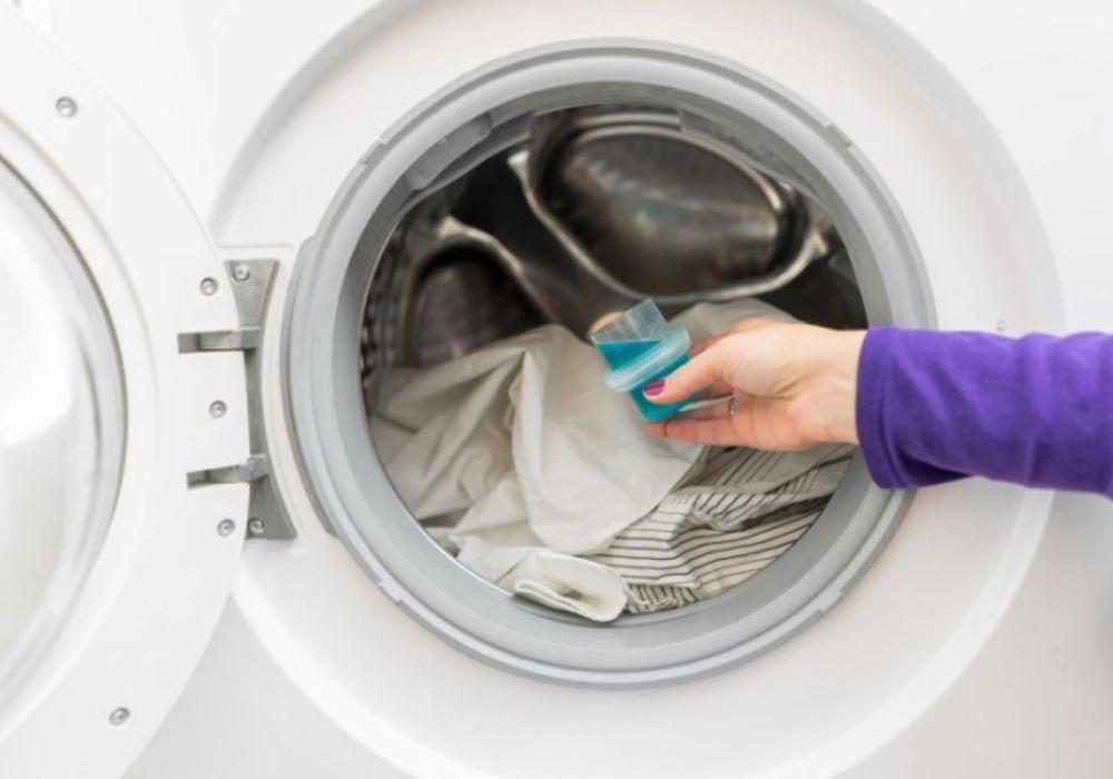Việc sử dụng nước giặt cho máy giặt cửa trước mang lại rất nhiều lợi ích