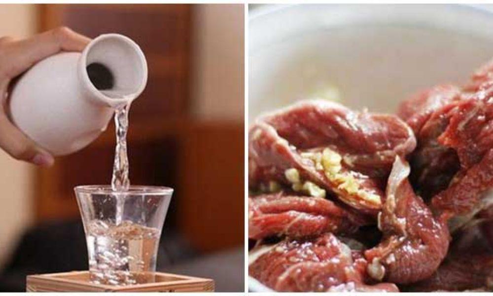 Rửa thịt bò bằng rượu sẽ giúp loại bỏ mùi hôi