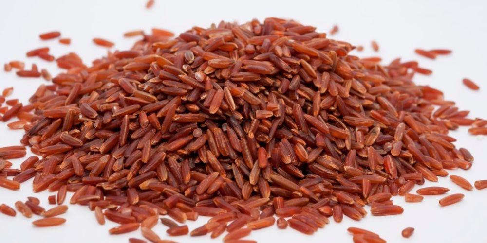 Hạt gạo lứt có màu nâu sẫm