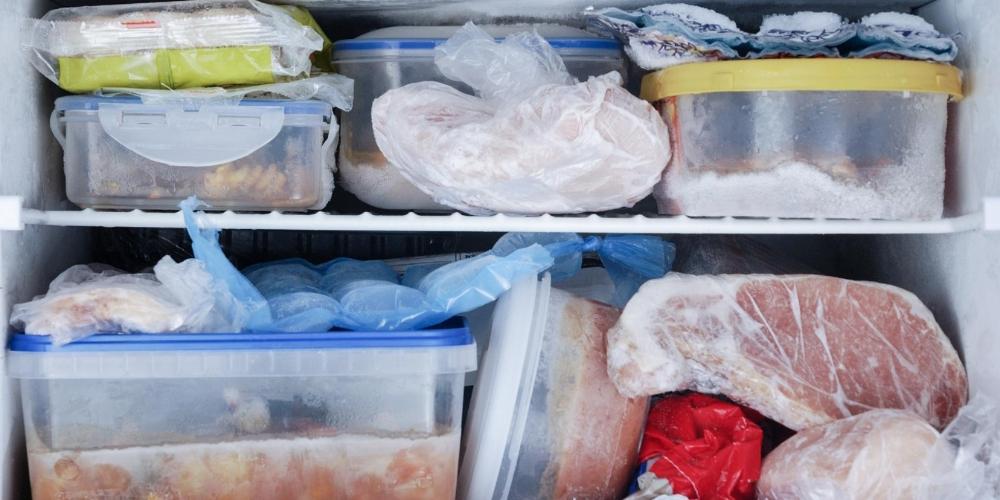 Thịt, cá tươi bỏ ngăn đá tủ lạnh