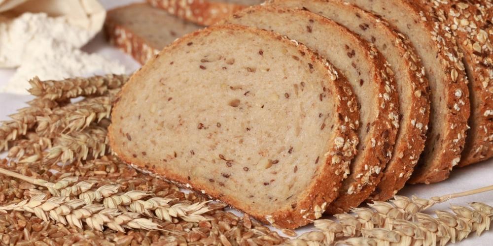 Bánh mì nguyên hạ chứa carbohydrate có lợi cho quá trinh phát triển cơ bắp