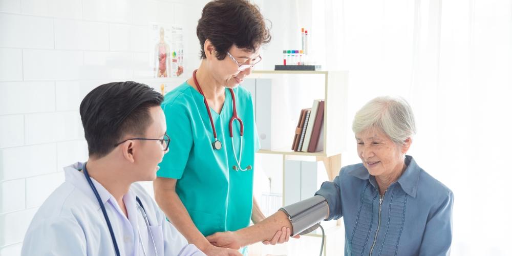 Thăm khám bệnh thường xuyên tại các bệnh viện