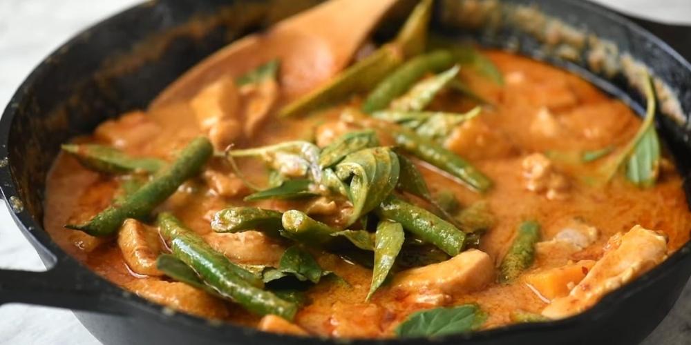 Cà ri gà kiểu Thái