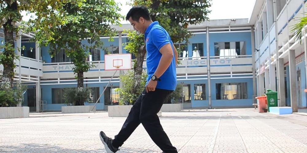 Bài tập nhúng một chân cho người đau xương khớp