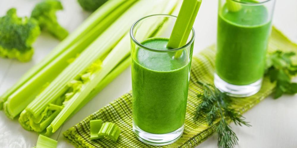 Nước ép cần tây có tác dụng lợi tiểu