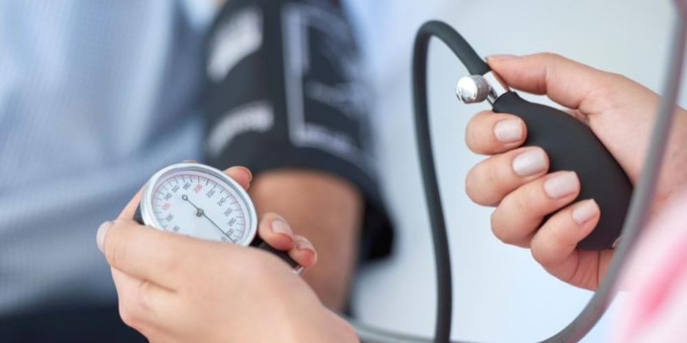 Nước ép cần tây tốt cho huyết áp