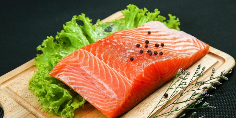 Cá hồi cung cấp protein tuyệt vời giúp tăng cân