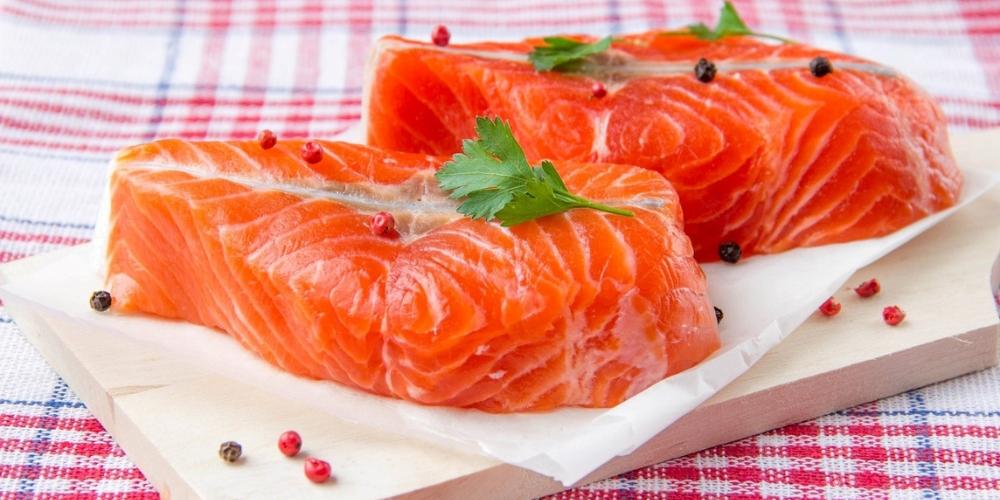 Cá hồi giàu protein tốt cho sức khỏe