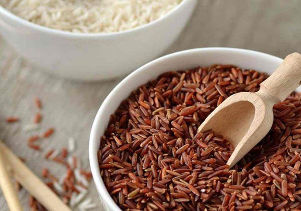 Gạo lứt cung cấp nhiều dưỡng chất có lợi, giúp ngăn ngừa nhiều bệnh và bảo vệ sức khỏe