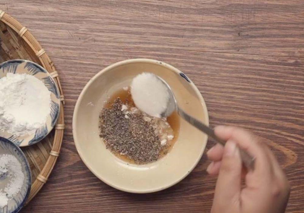 Tạo hỗn hợp ướp thịt