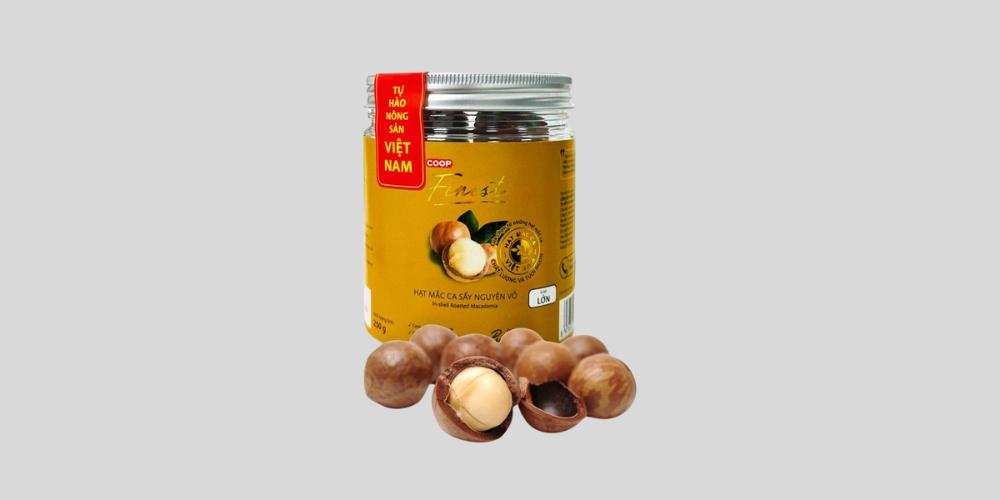Hạt mắc ca sấy nguyên vỏ Coop Finest