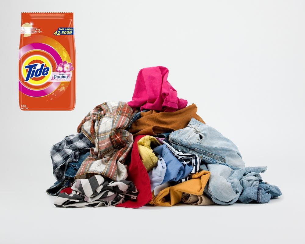 Bột giặt Tide hương Downy