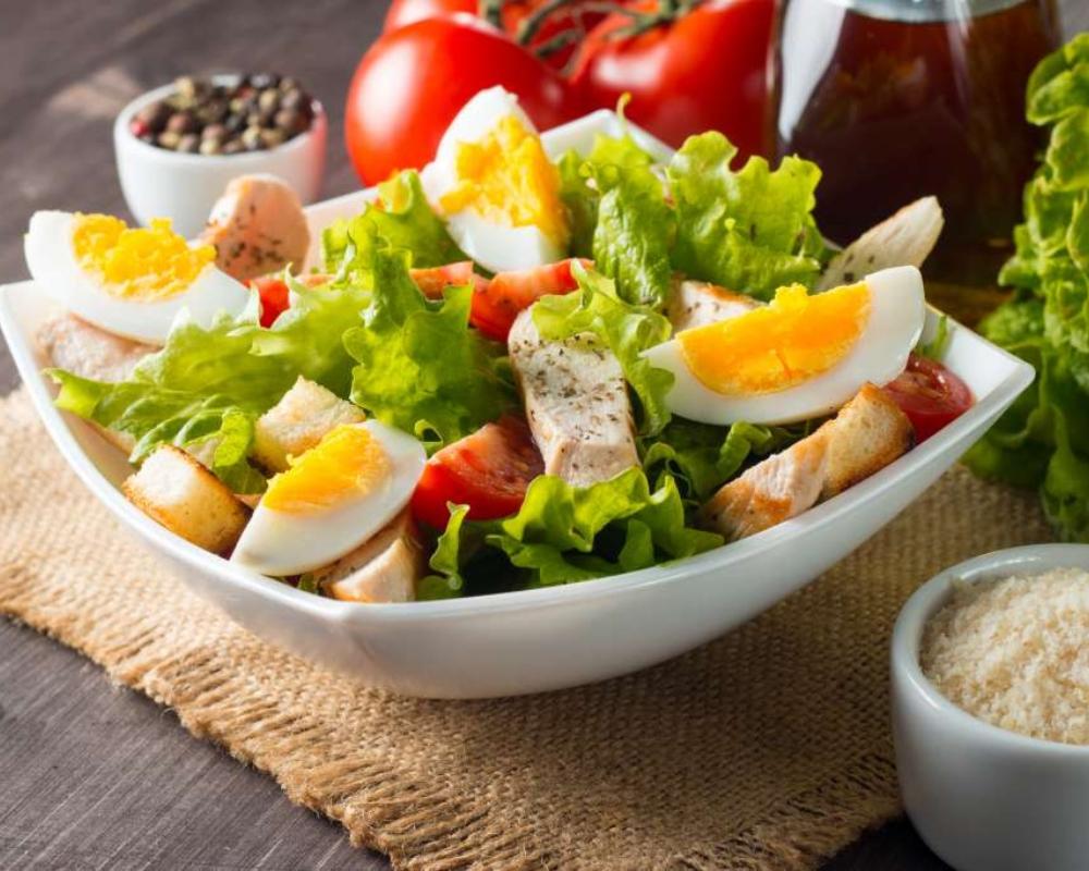 Salad trứng luộc