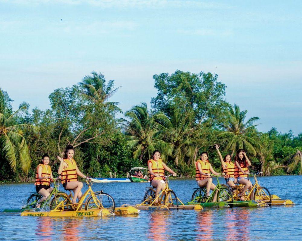 Khu du lịch làng Tre Việt