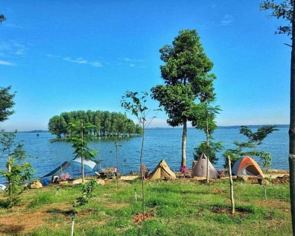 Camping Hồ Trị An