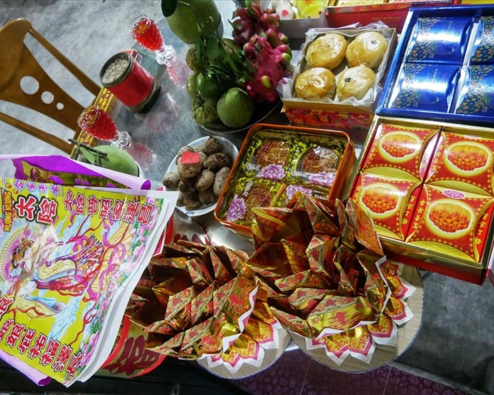 Mâm cỗ cúng tết Trung Thu của người Hoa Chợ Lớn