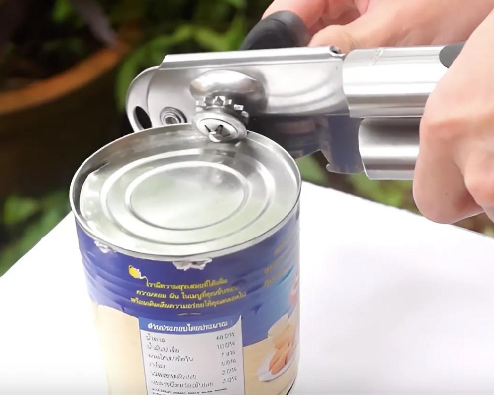 Dụng cụ mở hộp sữa tiện lợi