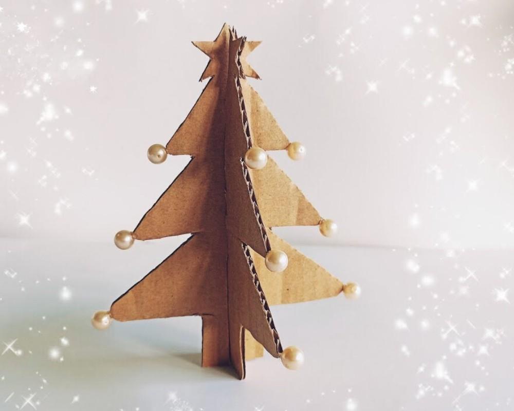 Trang trí noel bằng đồ tái chế - Làm cây thông Noel bằng bìa cứng