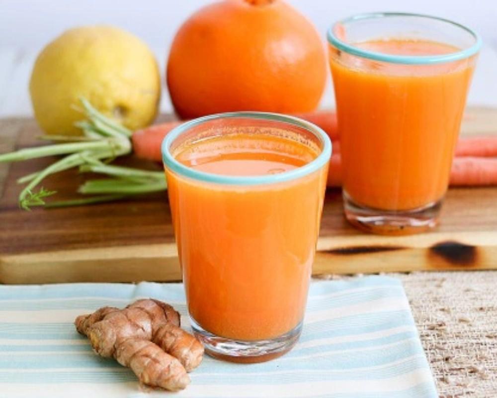 Nước ép nghệ cà rốt
